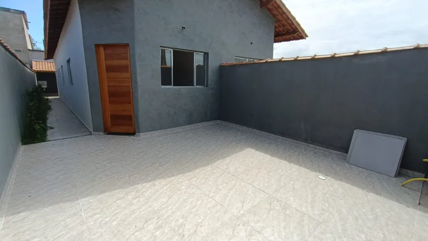 Foto 1 de Casa com 2 Quartos à venda, 65m² em Bopiranga, Itanhaém