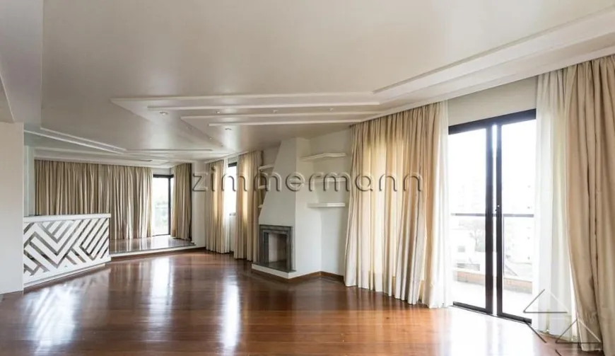 Foto 1 de Apartamento com 4 Quartos à venda, 250m² em Moema, São Paulo
