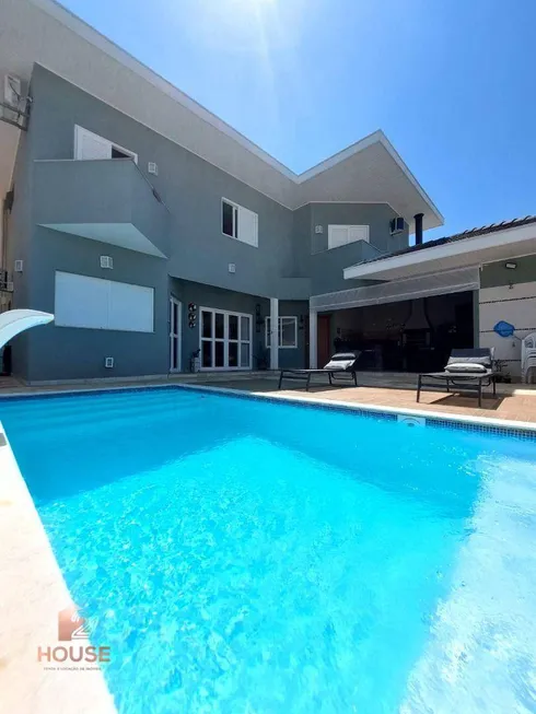 Foto 1 de Casa de Condomínio com 3 Quartos à venda, 300m² em Jardim Coleginho, Jacareí