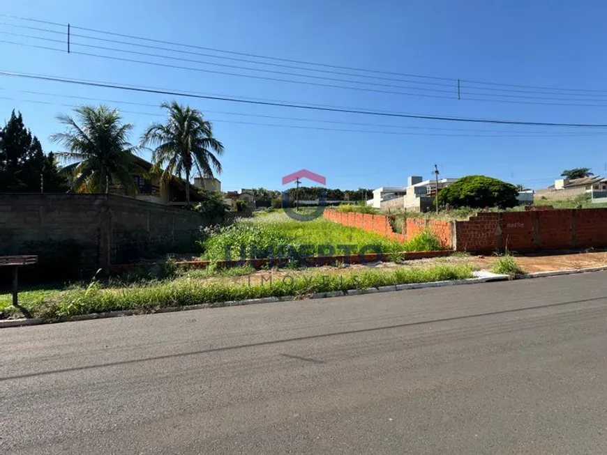 Foto 1 de Lote/Terreno à venda, 686m² em Nova Ourinhos, Ourinhos