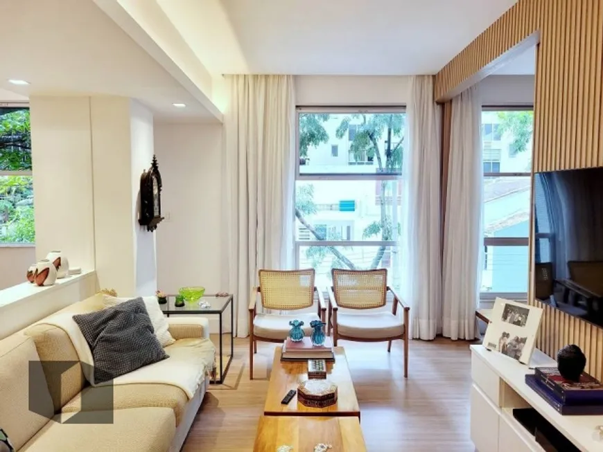 Foto 1 de Apartamento com 3 Quartos à venda, 130m² em Lagoa, Rio de Janeiro