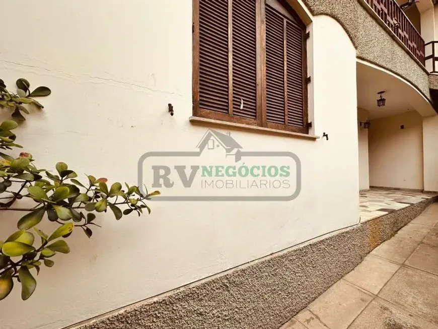 Foto 1 de Casa com 2 Quartos à venda, 80m² em São Bernardo, Juiz de Fora