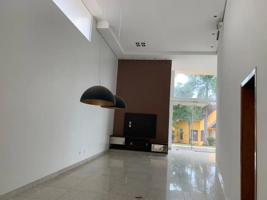 Foto 1 de Casa de Condomínio com 3 Quartos à venda, 335m² em Jardins Paris, Goiânia