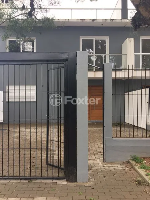 Foto 1 de Casa com 3 Quartos à venda, 192m² em Guarujá, Porto Alegre