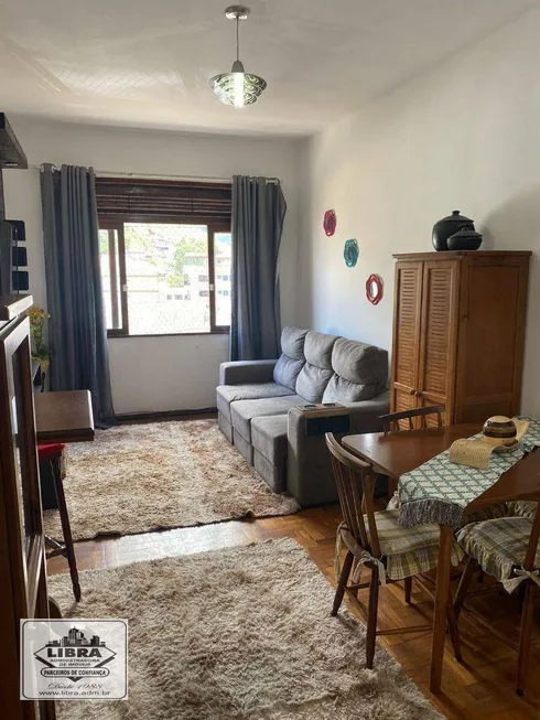 Foto 1 de Apartamento com 2 Quartos para alugar, 36m² em Vale do Paraíso, Teresópolis