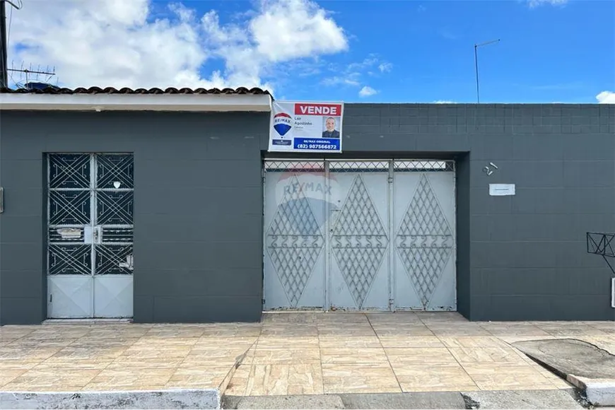 Foto 1 de Casa com 3 Quartos à venda, 72m² em Santa Lúcia, Maceió