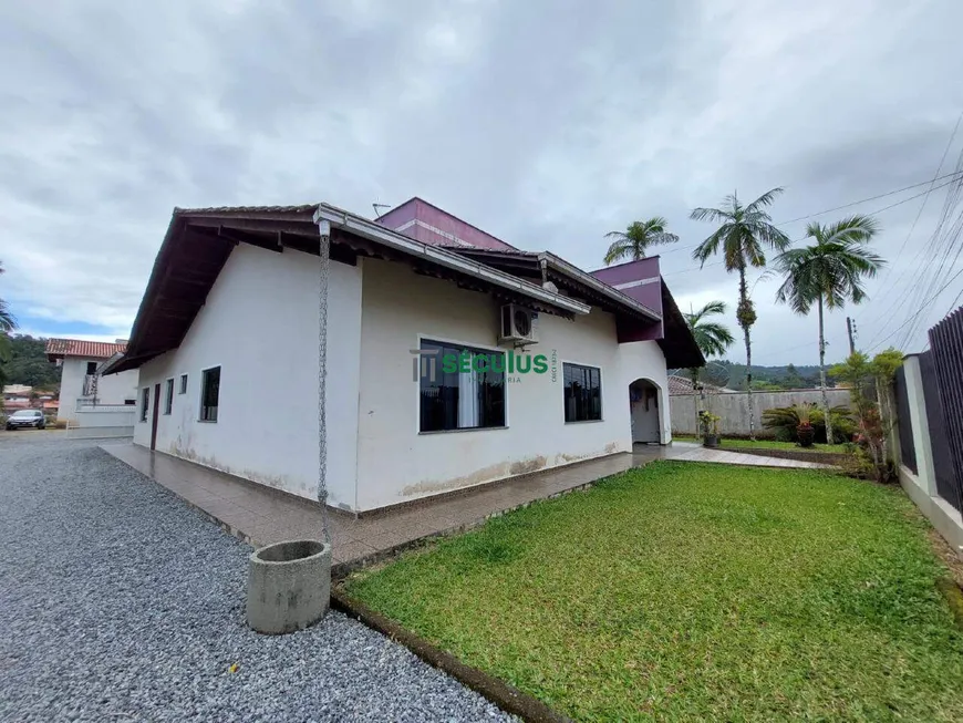 Foto 1 de Casa com 5 Quartos à venda, 1025m² em Jaragua Noventa E Nove, Jaraguá do Sul