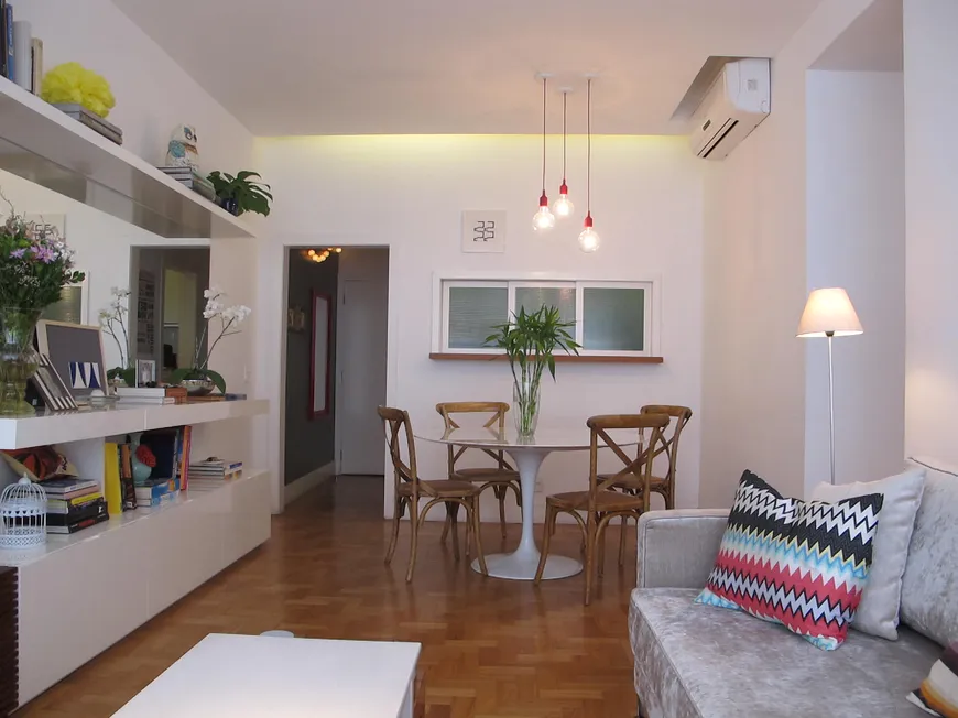 Foto 1 de Apartamento com 3 Quartos à venda, 100m² em Copacabana, Rio de Janeiro