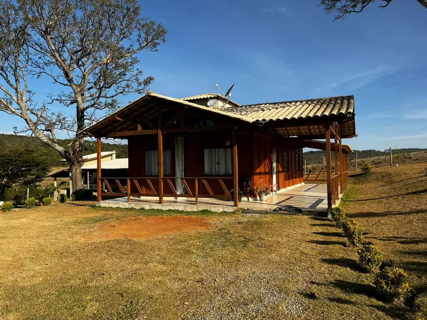 Foto 1 de Fazenda/Sítio com 3 Quartos à venda, 999m² em Zona Rural, Itatiaiuçu