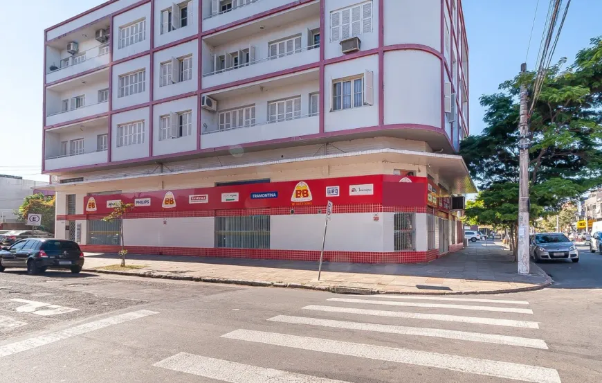 Foto 1 de Ponto Comercial com 1 Quarto para alugar, 570m² em São Geraldo, Porto Alegre