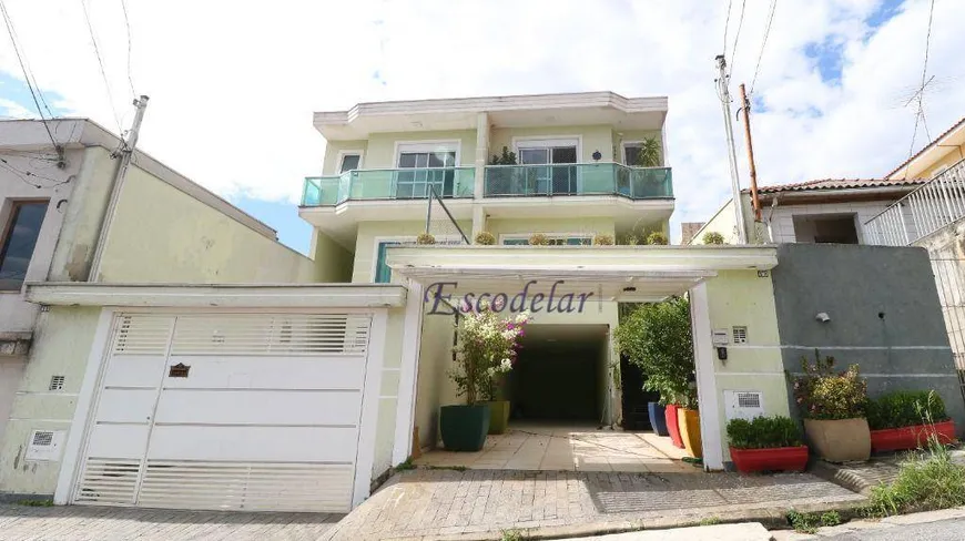 Foto 1 de Sobrado com 3 Quartos à venda, 190m² em Vila Mazzei, São Paulo