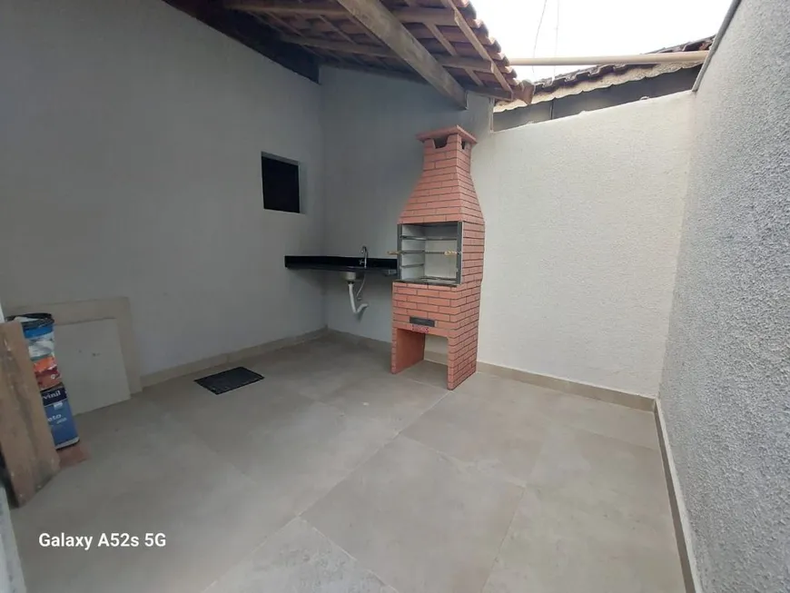 Foto 1 de Casa com 2 Quartos à venda, 70m² em Vila Tupi, Praia Grande