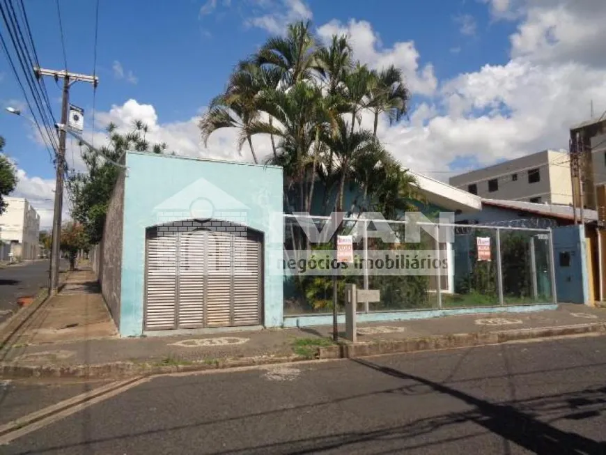 Foto 1 de Casa com 4 Quartos à venda, 157m² em Saraiva, Uberlândia