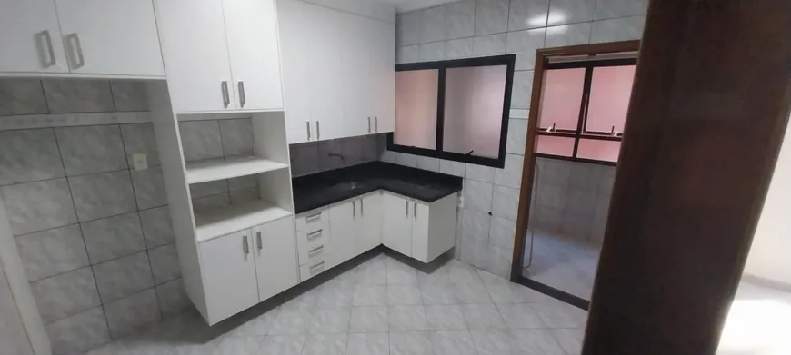 Foto 1 de Apartamento com 3 Quartos à venda, 100m² em Vila Guilhermina, Praia Grande