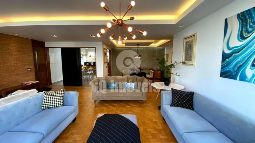 Foto 1 de Apartamento com 4 Quartos à venda, 222m² em Santa Cecília, São Paulo