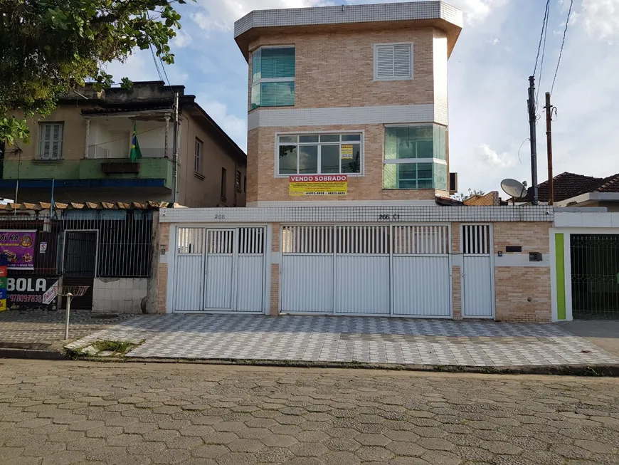 Foto 1 de Sobrado com 3 Quartos à venda, 150m² em Vila São Jorge, São Vicente