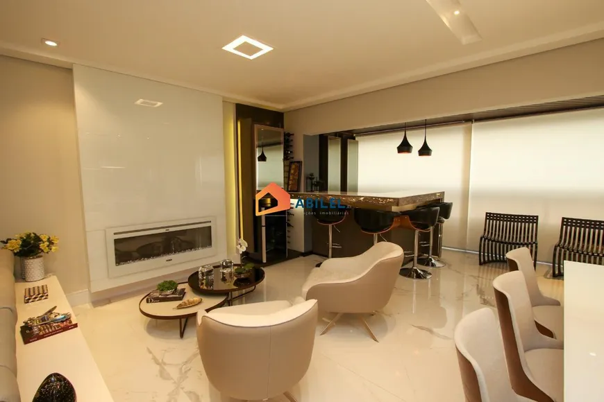 Foto 1 de Apartamento com 3 Quartos à venda, 200m² em Vila Regente Feijó, São Paulo