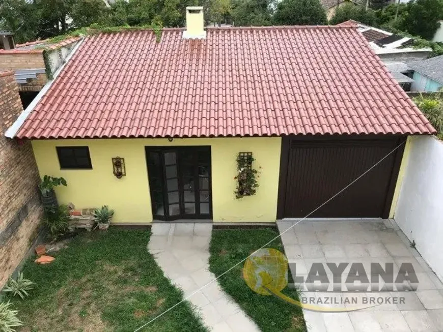 Foto 1 de Casa com 3 Quartos à venda, 200m² em Ipanema, Porto Alegre