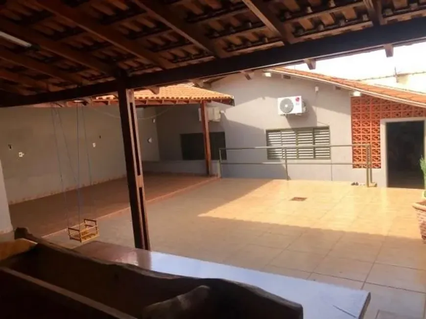 Foto 1 de Casa com 3 Quartos à venda, 244m² em Vila Maria Luiza, Ribeirão Preto