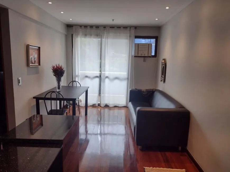 Foto 1 de Apartamento com 1 Quarto para alugar, 65m² em Ipanema, Rio de Janeiro
