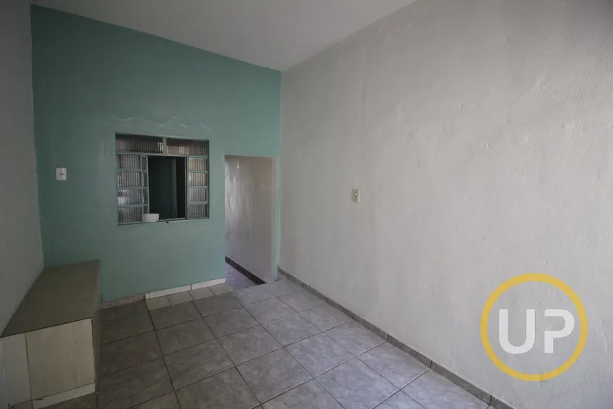 Foto 1 de Casa com 2 Quartos para alugar, 61m² em Caieiras, Vespasiano