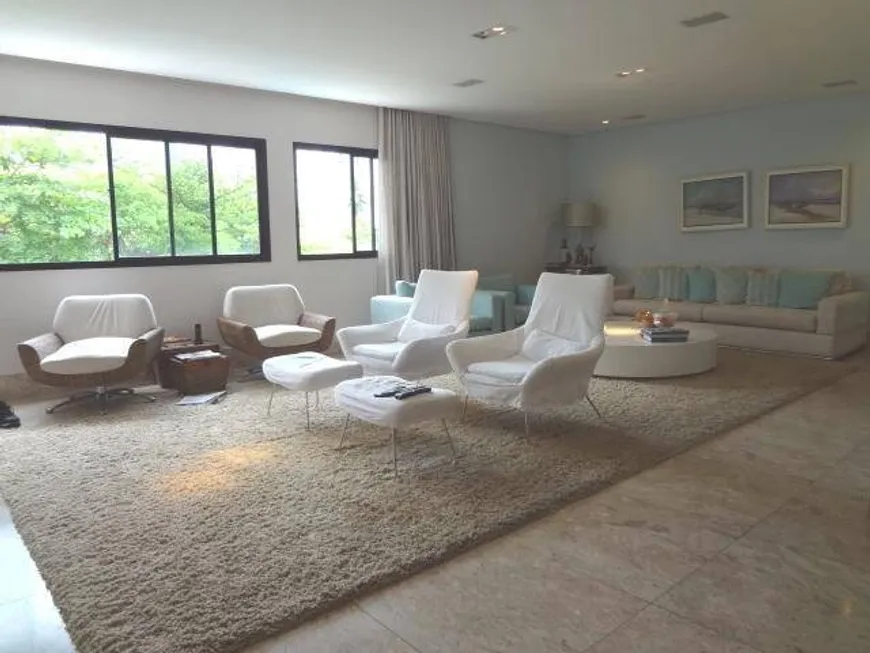 Foto 1 de Apartamento com 4 Quartos à venda, 202m² em Pituba, Salvador