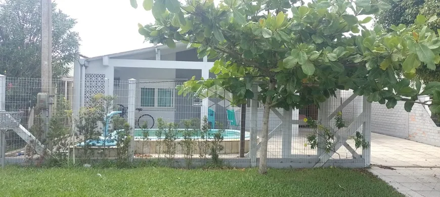 Foto 1 de Casa com 3 Quartos à venda, 180m² em Atlantida Sul Distrito, Osório