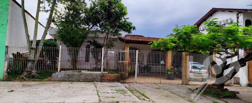 Foto 1 de Casa com 3 Quartos à venda, 300m² em Indaiá, Caraguatatuba