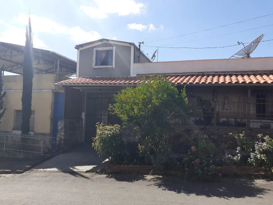 Foto 1 de Casa com 5 Quartos à venda, 300m² em São Judas Tadeu, São João Del Rei