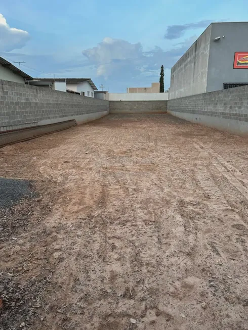 Foto 1 de Lote/Terreno para alugar, 484m² em Vila Sinibaldi, São José do Rio Preto