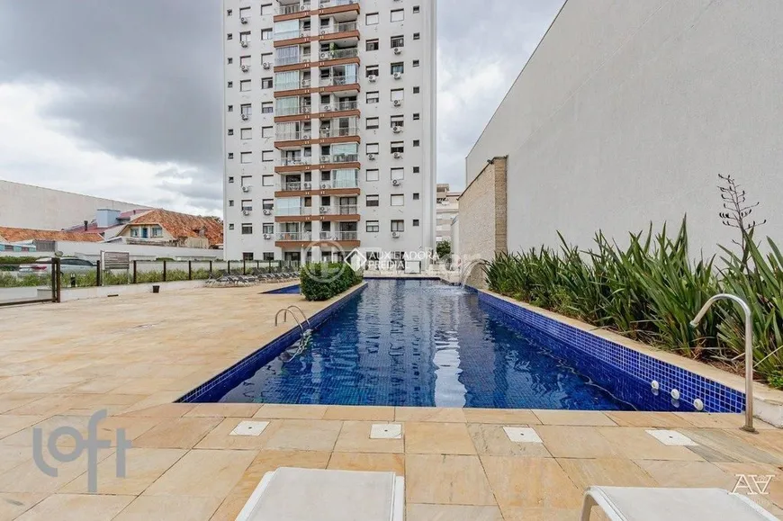 Foto 1 de Apartamento com 3 Quartos à venda, 71m² em Passo da Areia, Porto Alegre