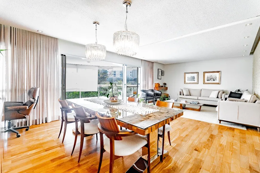 Foto 1 de Apartamento com 4 Quartos à venda, 261m² em Alphaville, Barueri
