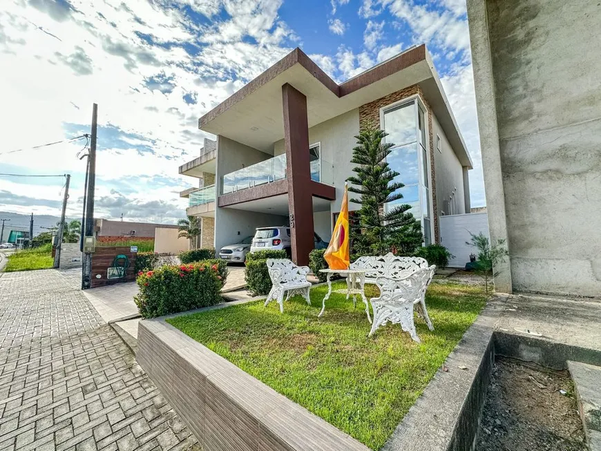 Foto 1 de Casa de Condomínio com 3 Quartos à venda, 224m² em Luzardo Viana, Maracanaú