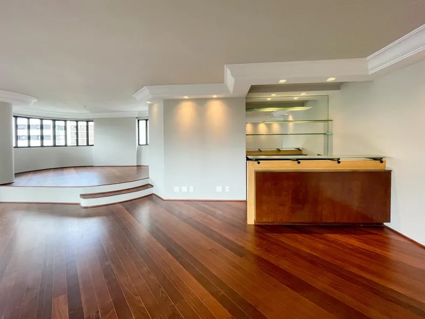 Foto 1 de Apartamento com 3 Quartos à venda, 215m² em Perdizes, São Paulo