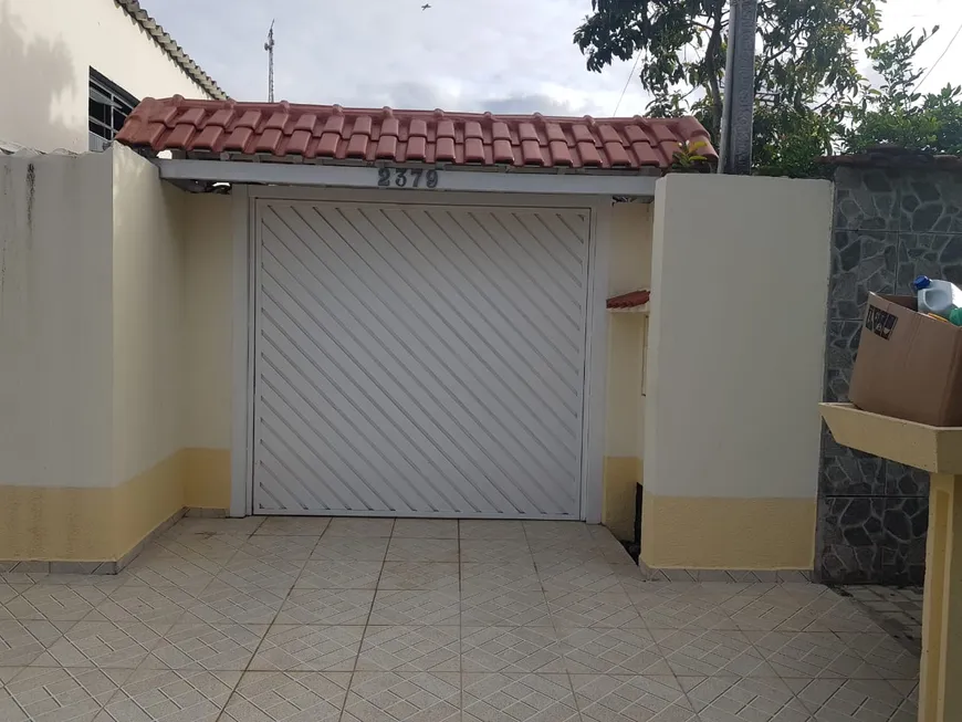 Foto 1 de Casa com 2 Quartos à venda, 72m² em Jardim Caraguava, Peruíbe