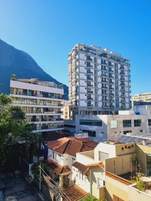 Foto 1 de Apartamento com 3 Quartos para alugar, 125m² em Lagoa, Rio de Janeiro