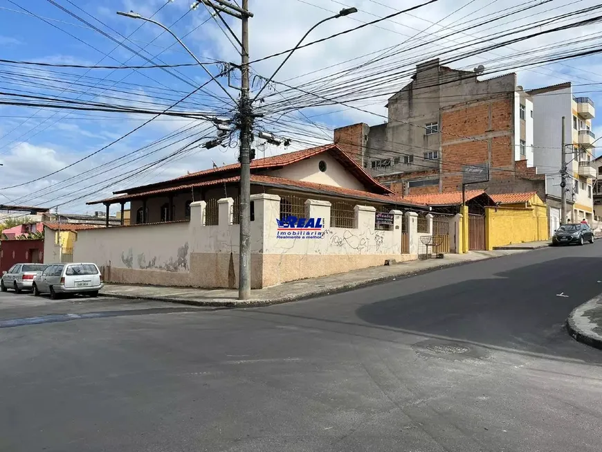 Foto 1 de Casa com 3 Quartos à venda, 200m² em Industrial, Contagem