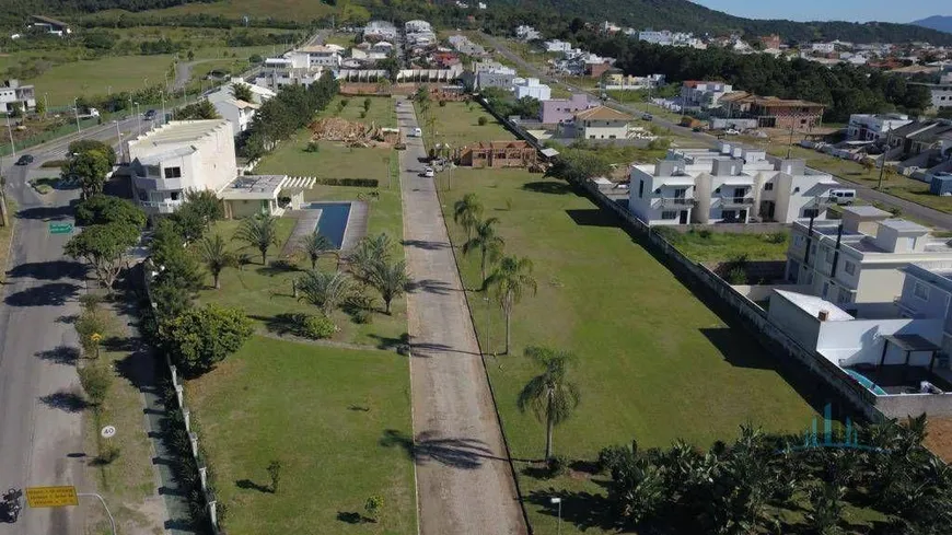 Foto 1 de Lote/Terreno à venda, 400m² em Ingleses do Rio Vermelho, Florianópolis