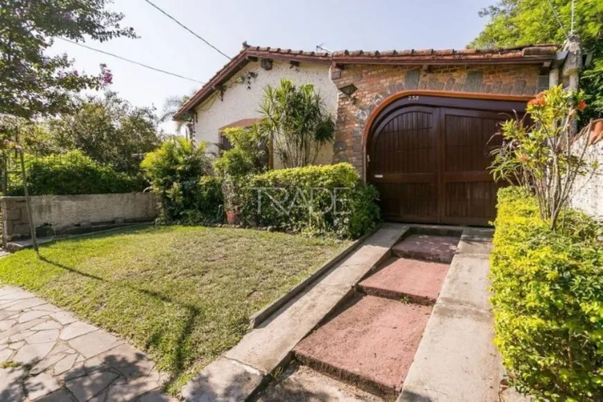 Foto 1 de Casa com 3 Quartos à venda, 180m² em Ipanema, Porto Alegre