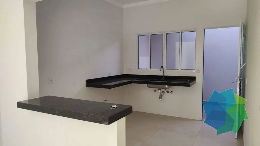 Foto 1 de Casa com 2 Quartos à venda, 69m² em Jardim Santa Marta, Salto