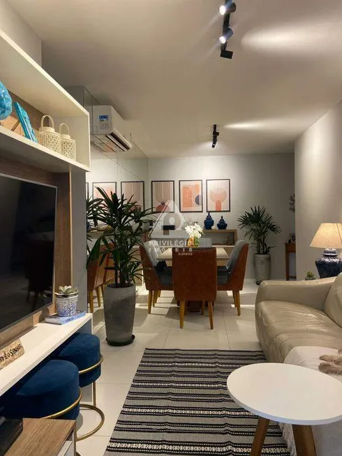 Foto 1 de Apartamento com 3 Quartos à venda, 90m² em Recreio Dos Bandeirantes, Rio de Janeiro