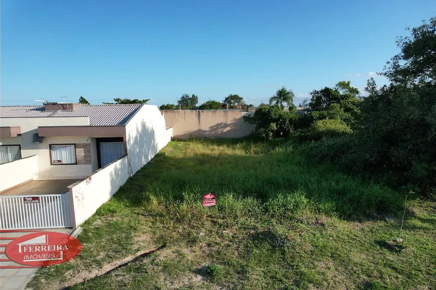 Foto 1 de Lote/Terreno à venda em Coroados, Guaratuba