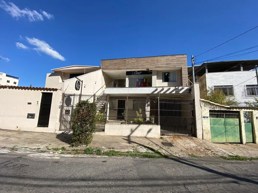 Foto 1 de Casa com 6 Quartos à venda, 200m² em Bairu, Juiz de Fora