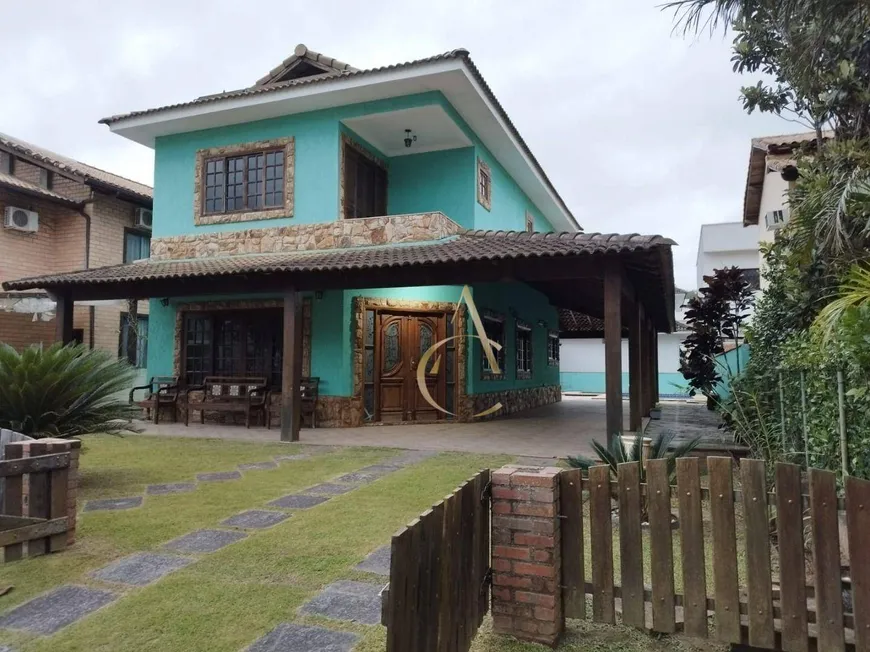 Foto 1 de Casa de Condomínio com 3 Quartos à venda, 250m² em SAHY, Mangaratiba