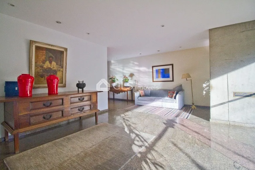 Foto 1 de Apartamento com 4 Quartos à venda, 250m² em Pacaembu, São Paulo