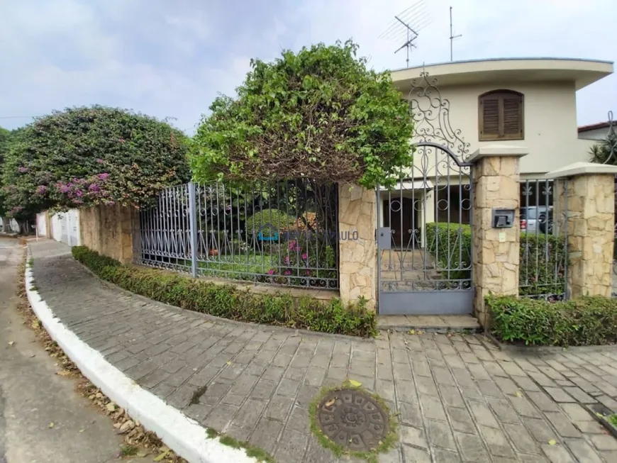 Foto 1 de Sobrado com 3 Quartos à venda, 330m² em Bosque da Saúde, São Paulo