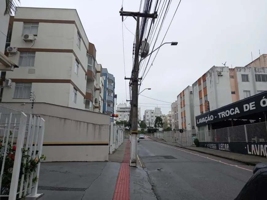 Foto 1 de Apartamento com 2 Quartos à venda, 62m² em Abraão, Florianópolis