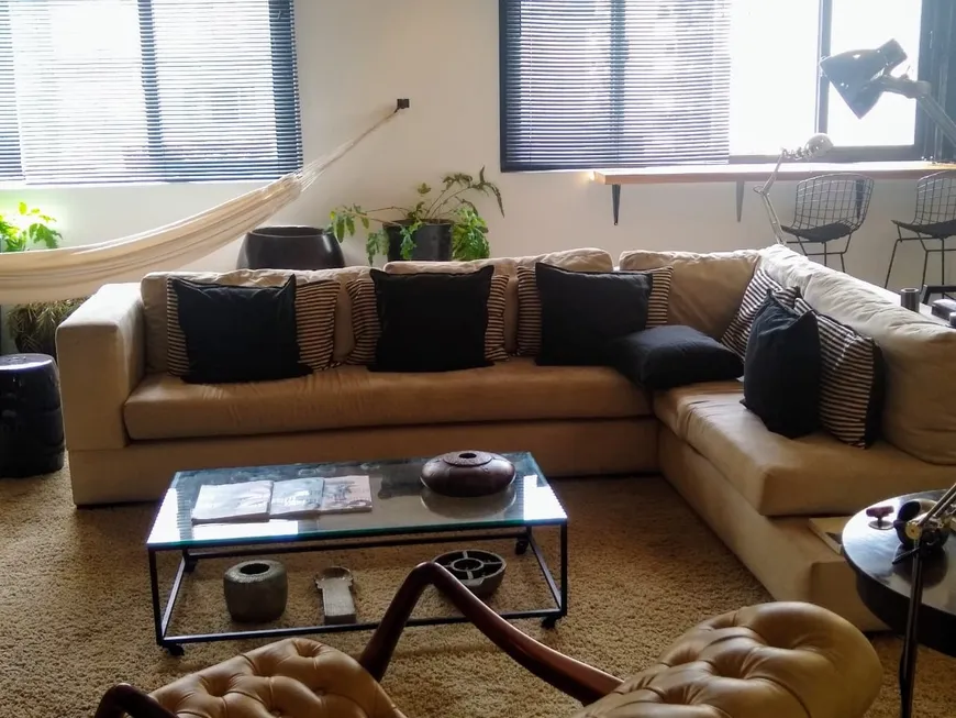 Foto 1 de Apartamento com 3 Quartos para venda ou aluguel, 165m² em Jardim América, São Paulo