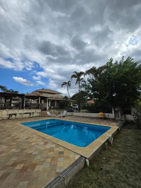 Foto 1 de Sobrado com 3 Quartos para alugar, 250m² em Loteamento Parque das Fontes, Tremembé