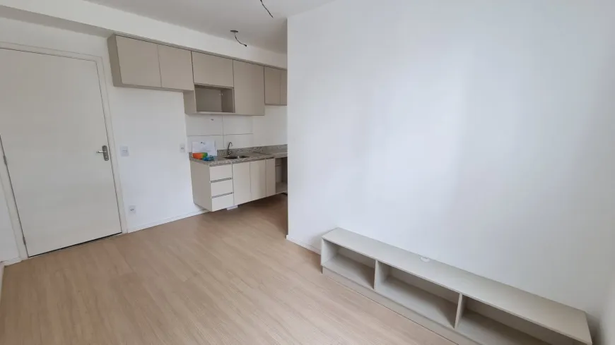 Foto 1 de Apartamento com 2 Quartos para alugar, 34m² em Barra Funda, São Paulo